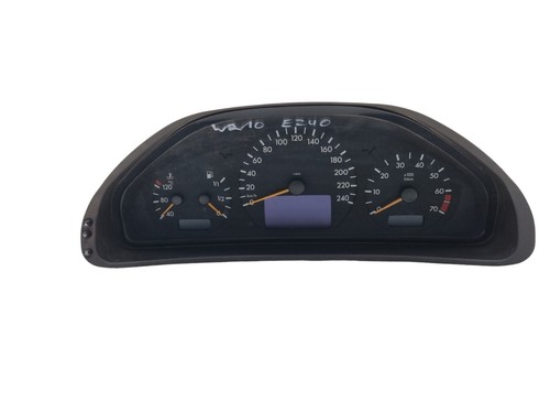 Mercedes benz w210 e240 - mercedes, tacho